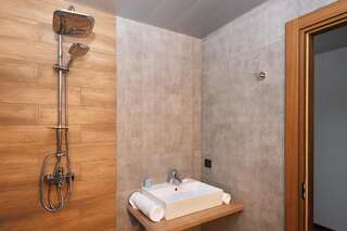 Отель Jazz Hotel Тбилиси Двухместный номер Делюкс с 1 кроватью и балконом-7